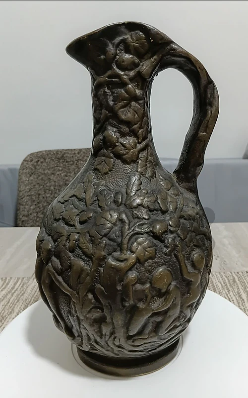 أبريق او جره