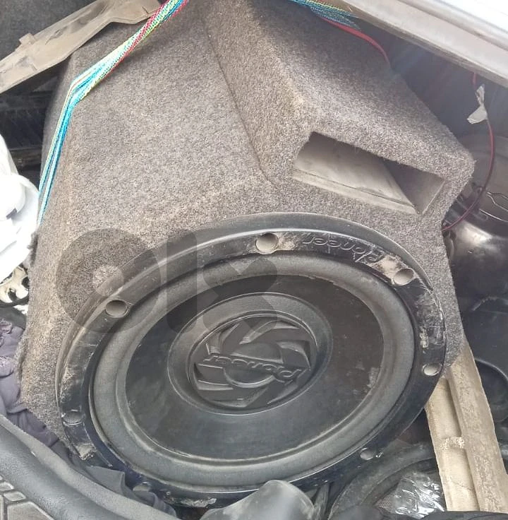 Pioneer Subwoofer with Cruise Amplifier