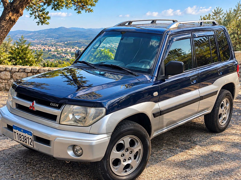 Mitsubishi Pajero io 2003