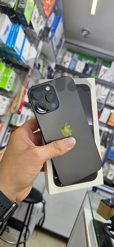 Iphone 16 pro max 256 gb like new 0 scratches