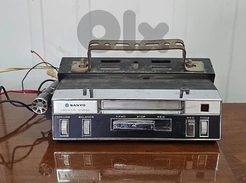Sanyo Vintage (70s) Cassette Car Stereo