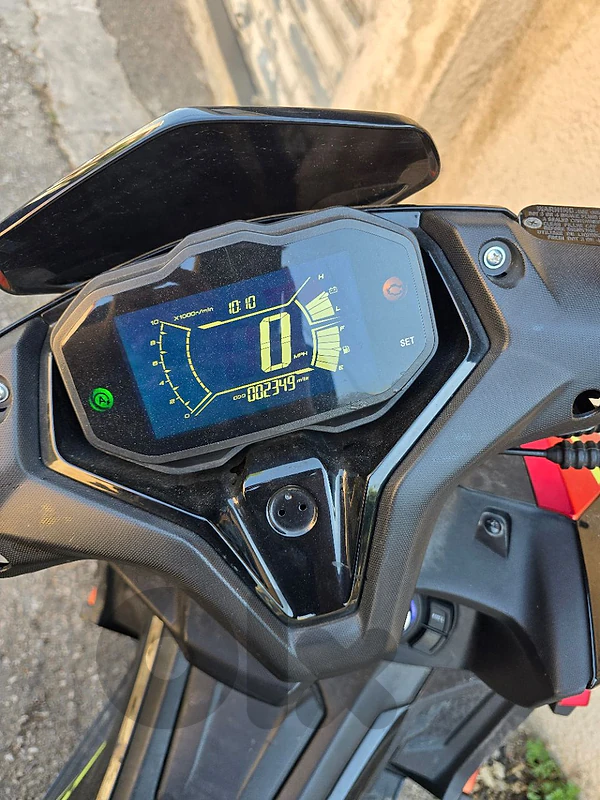 ayrox 180cc