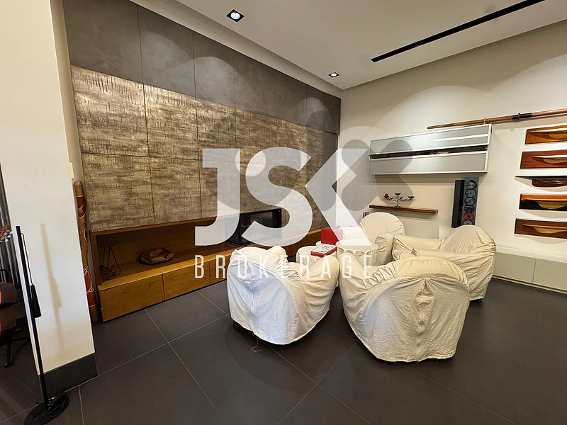 L22562 Apartment For Sale in Hamra, Ras Beirut