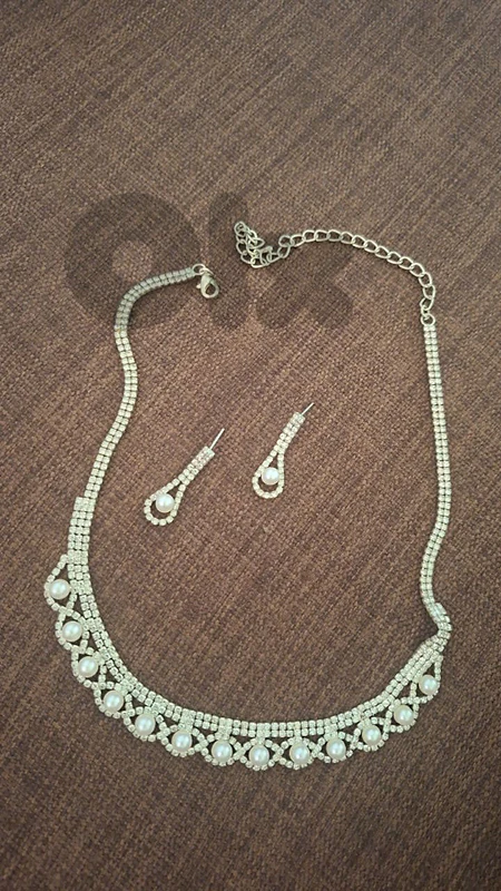 Faux bijou necklace and earings