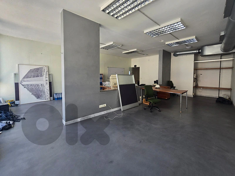 RAO26-5389 UNFURNISHED Office for Rent in Hamra | 170 sqm