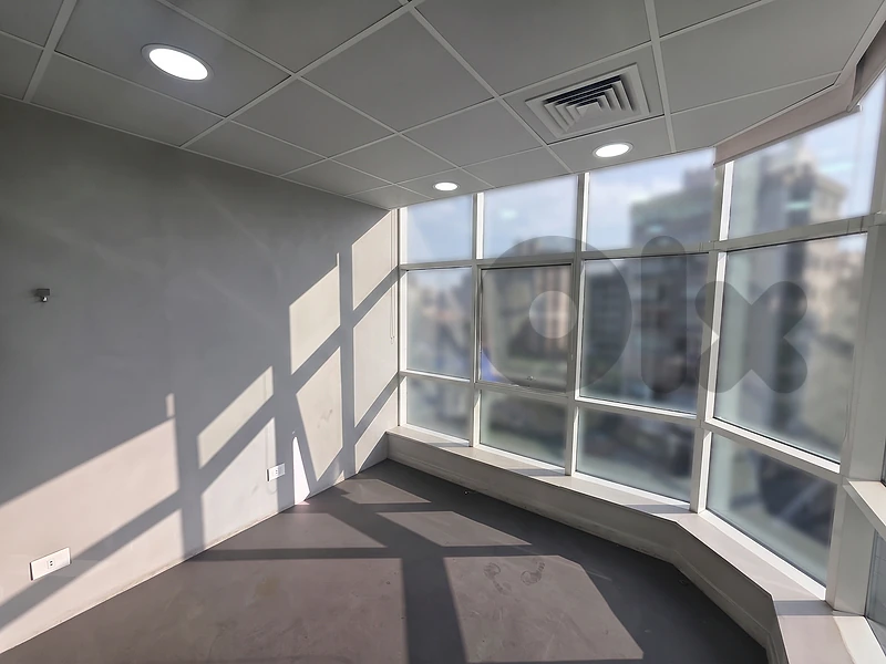 Office for Rent In Jdeideh - Prime locationمكتب للإيجار في الجديدة