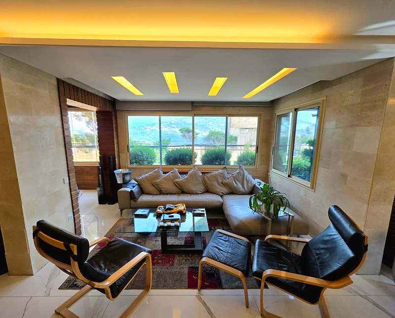 Super deluxe apartment for sale in Beit Meriشقة فخمة للبيع في بيت مري