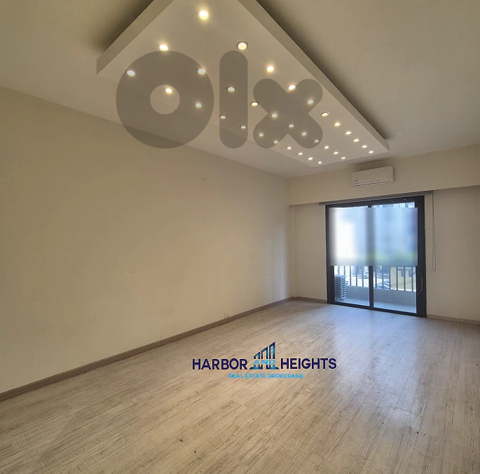 Office for Rent in Gemmayzeh - مكتب للإيجار في الجميزة