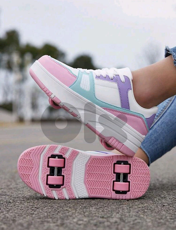 New Fashionable & Colorful 4 Wheel Detachable Roller Skate Shoes