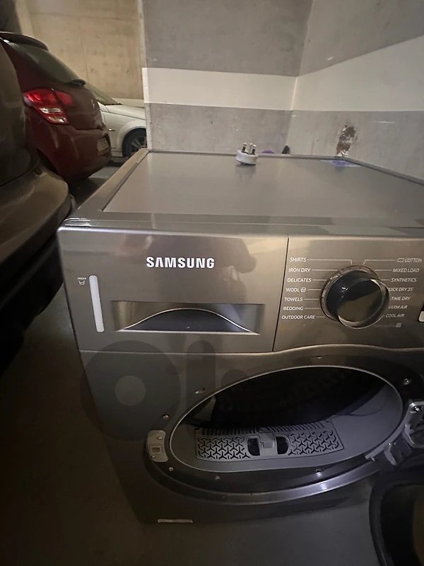 Samsung 8 kg Heat Pump Dryer – For Repair / Spare Parts