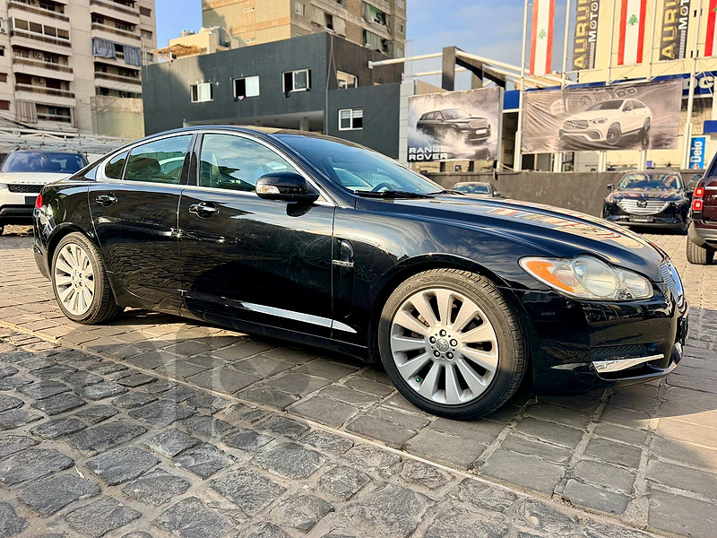 Jaguar 2010 V8