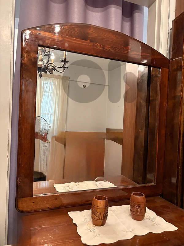 bedroom in good condition