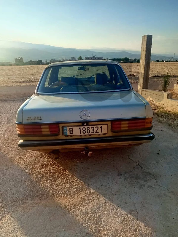 Mercedes 230 1977