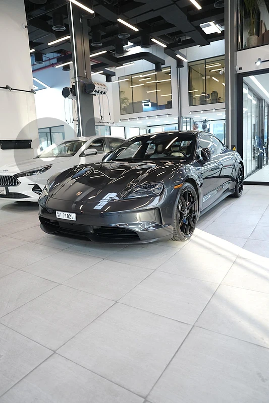 Porsche Taycan 2025 4 Porsche Taycan 2025 4