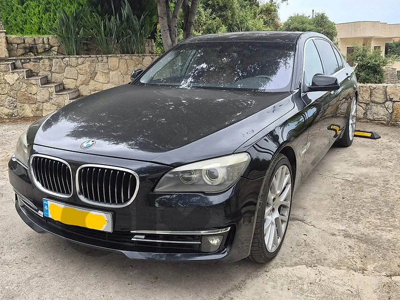 Bmw 740	2012