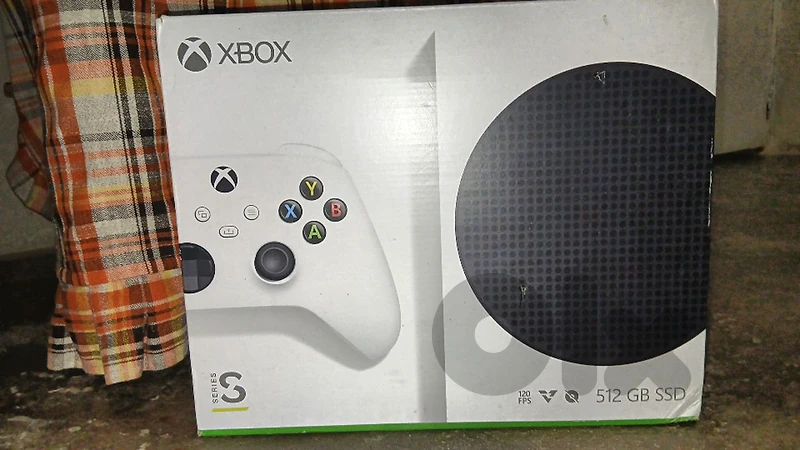 Xbox Series S 512GB Like New + 2TB Seagate HDD Gift!!