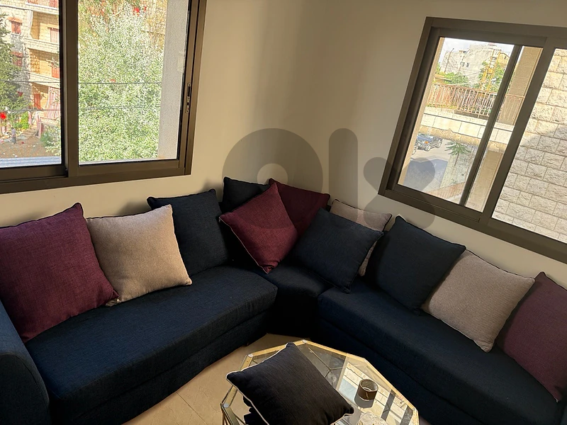 Corner living room for sale in a good condition