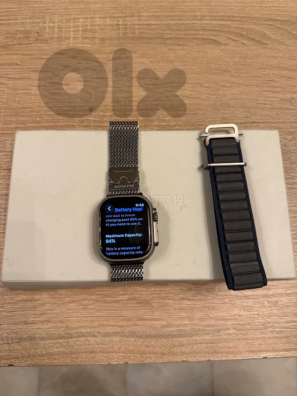 apple watch ultra 2 no scratches battery 94% with 2 band