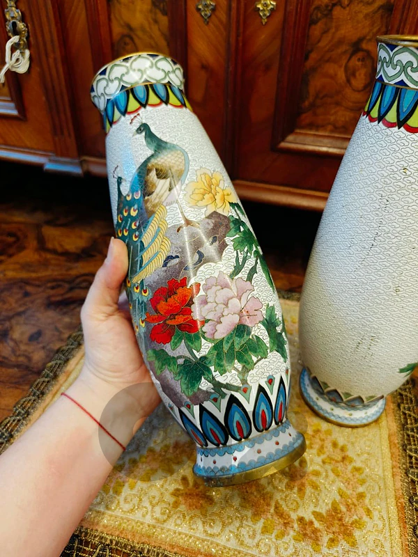 pair of cloisonné vases-كلوازوني pair of cloisonné vases-كلوازوني