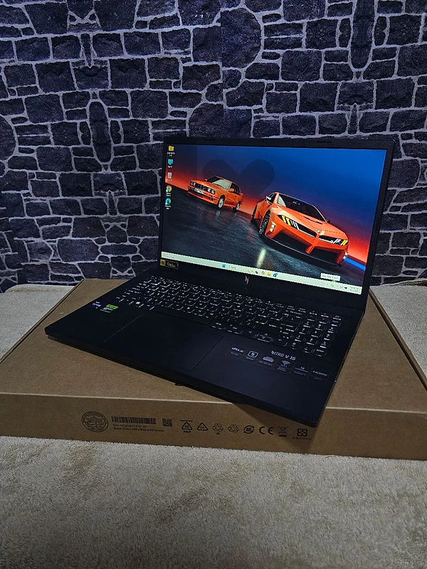 32GB ram - 1TB - 165hz - core i9-13900H with box