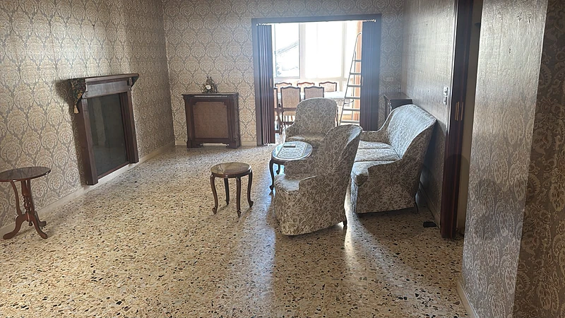 Furnished Apartment for rent in Achrafieh Sioufi Located in a calm are