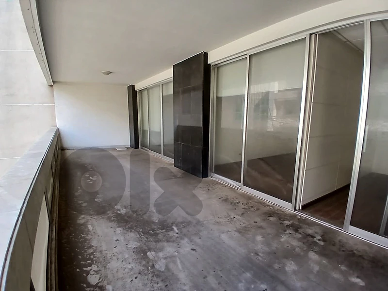 Office for Rent in Hamraمكتب للإيجار في الحمرا