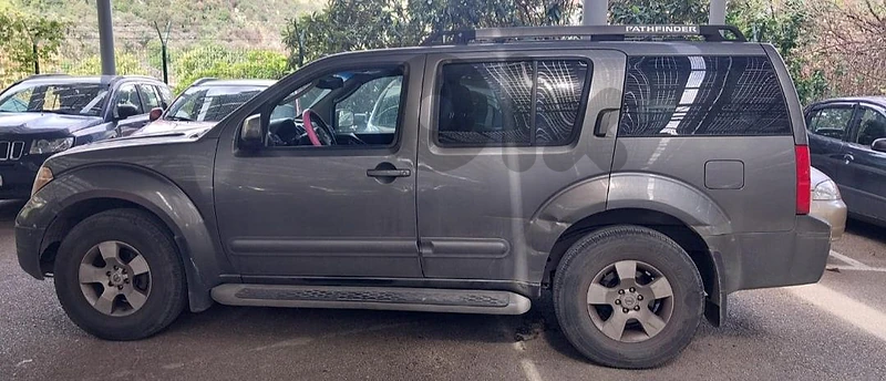 Nissan Pathfinder 2006 SE