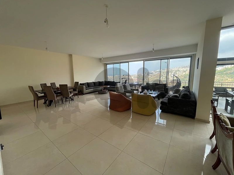Luxurious Apartment for Rent in Louaizeh