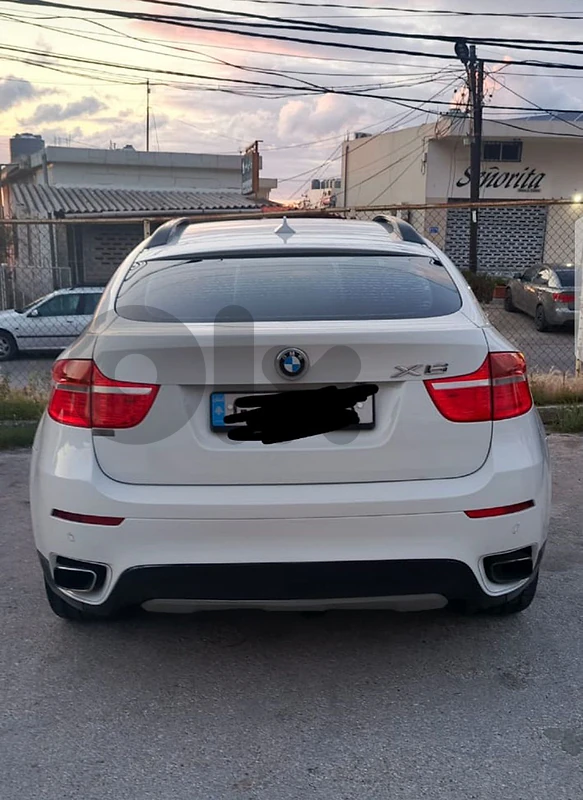BMW X6 2011