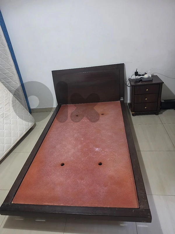 Single Bed + Bedside Table – Sleep Comfort