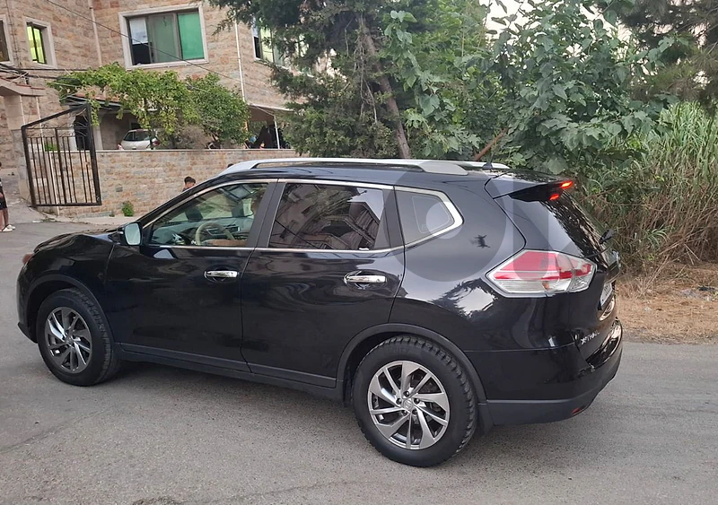 Nissan xtrail sl full zaweyed 2015 sherke lebnaniye 4 weel drive