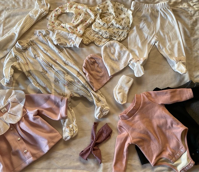 ثياب بيبي مستعمل كم يوم بس ماركة H&M