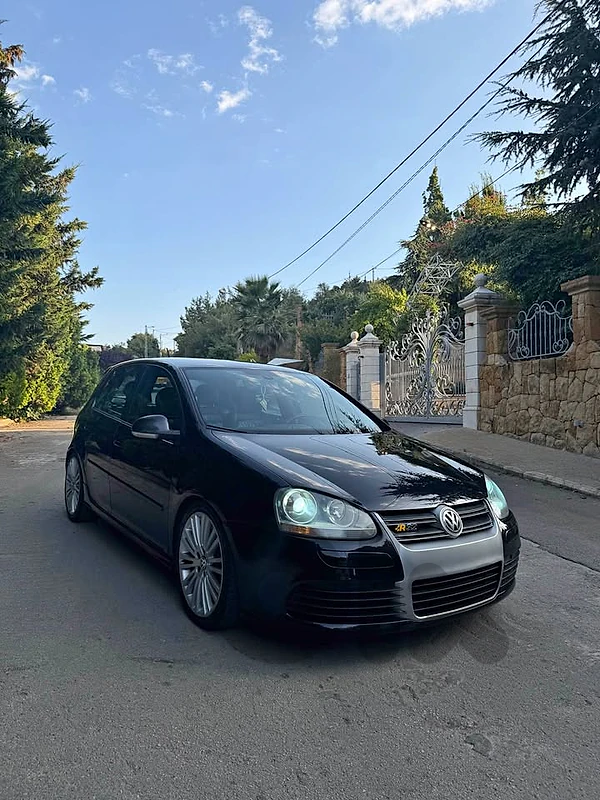 volks wagen R32 2008