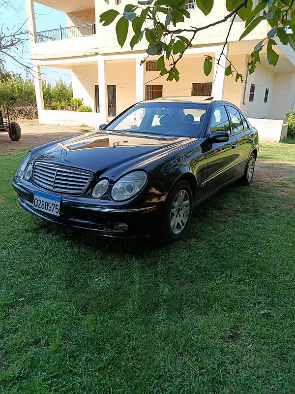 Mercedes E320 2004