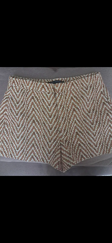 zara short
