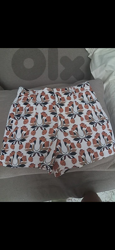 zara short