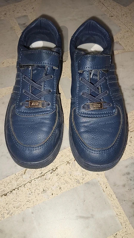 حذاء رياضي