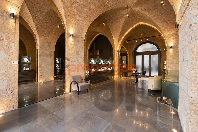 Shop For Rent In Downtown Prime Location محل للإيجار CPBMB14