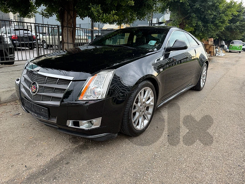 Cadillac CTS - V coupe 2011 cadillac CYS coupe V6