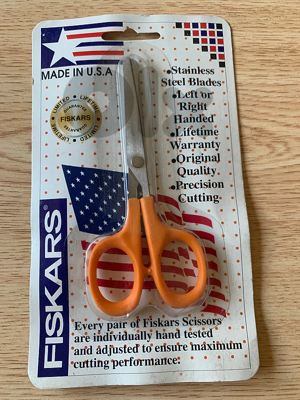 100 pieces Fiskars office/professional scissors. Made in U. S. A. stee 100 pieces Fiskars office/professional scissors. Made in U. S. A. stee