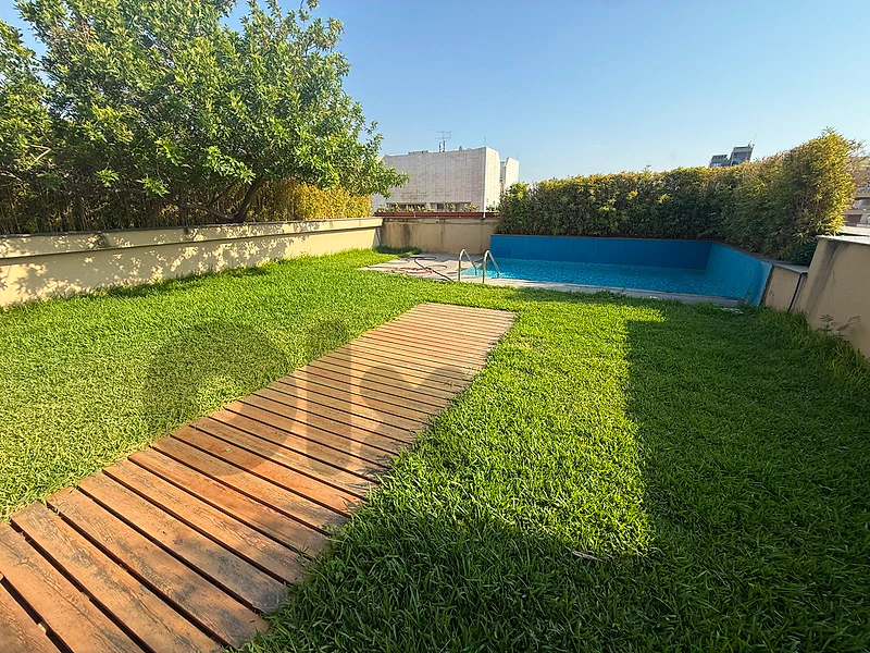 Triplex for Rent in Badaro-تريبلاكس فاخر للإيجار في بادارو