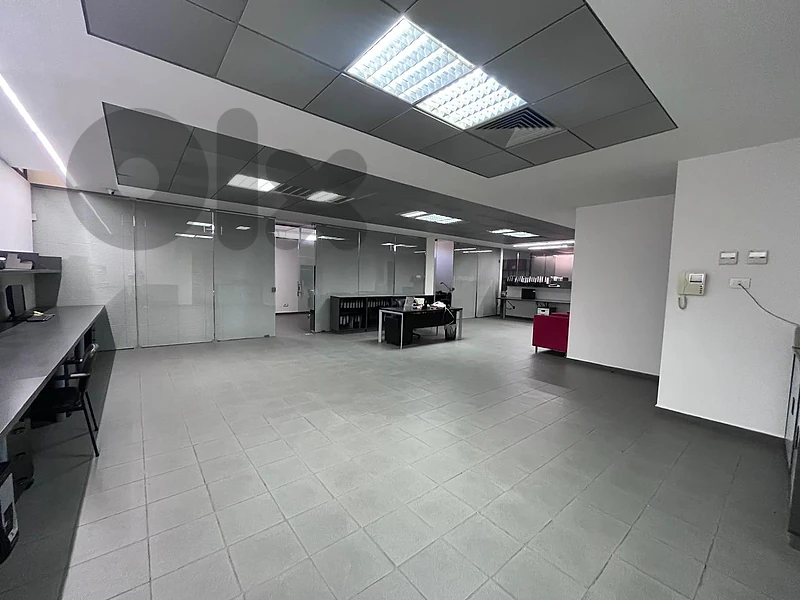 Office for Sale in Hazmieh – Mar Taklaمكتب للبيع في حازمية – مار تقلا
