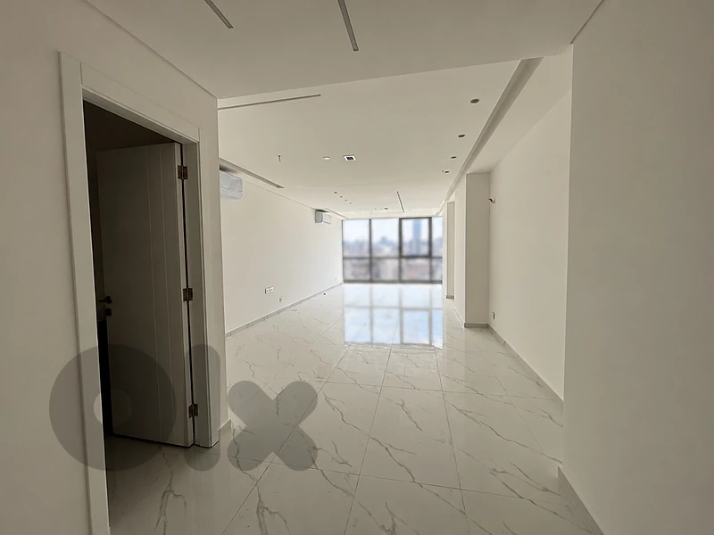 Unfurnished Office for Rent in Sin El Fil MQZA045