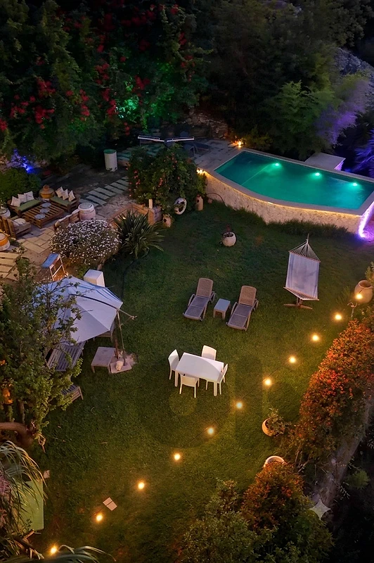 Guesthouse business for sale