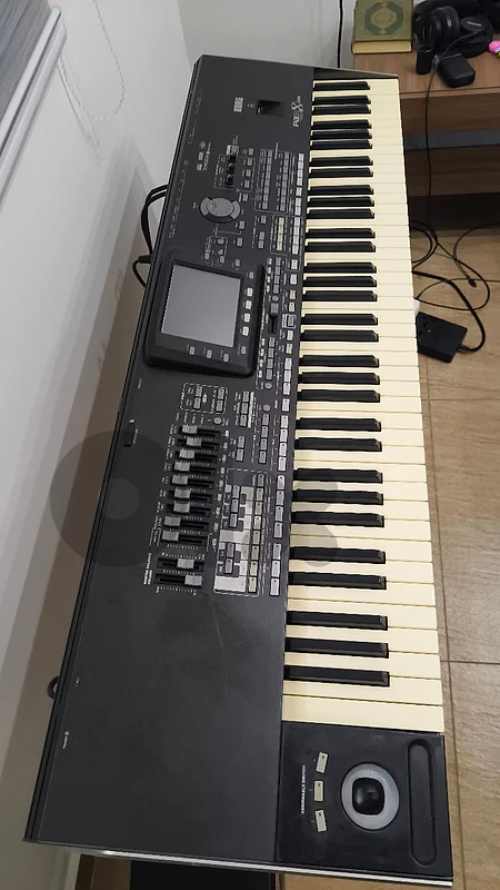 korg Pa3x super or 76 keys