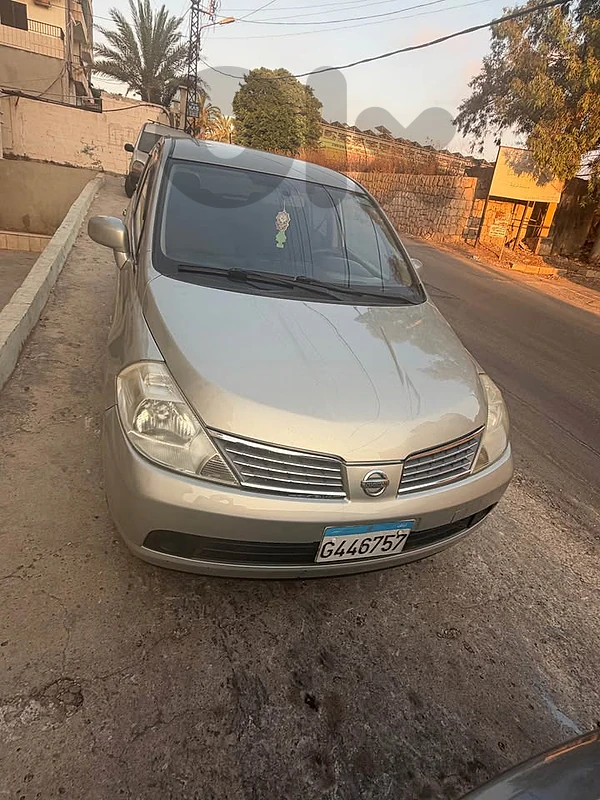 Nissan Tiida 2008