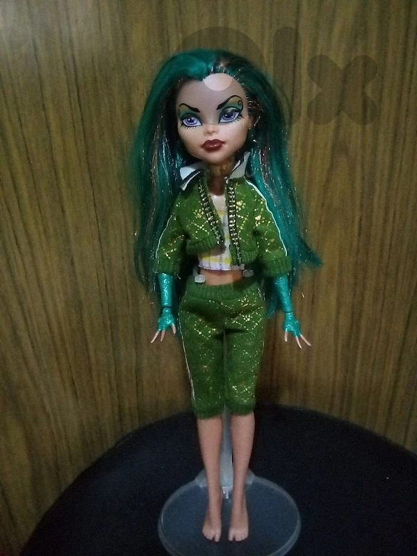 NEFERA BOO YORK CITY Monster HighG1 Mattel Great green doll=50$