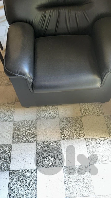 صوفة بحالة جيدة و نظيفة