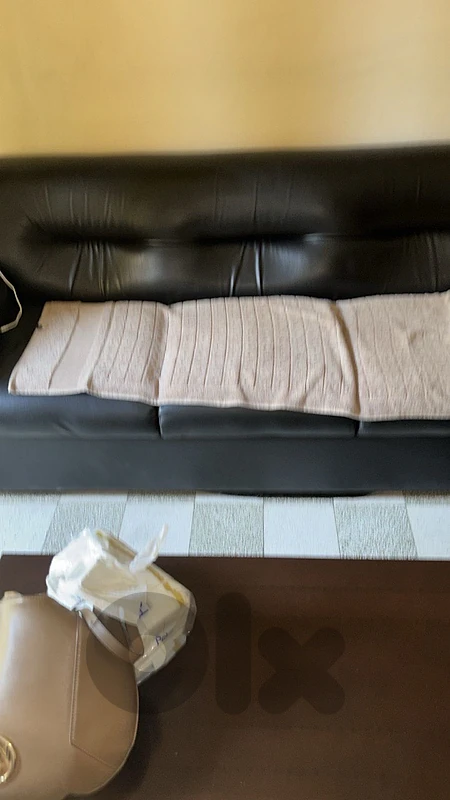 صوفة بحالة جيدة و نظيفة