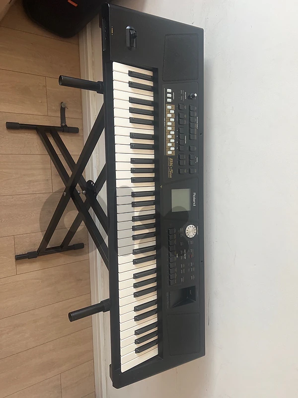 piano org barley used but no adapter